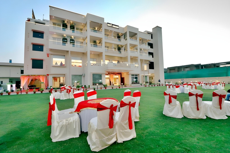 Garden, Genx Cresent Lucknow, Lucknow