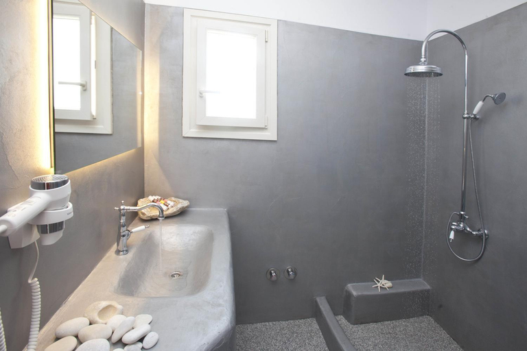 Bathroom, Naxos Euphoria Suites, South Aegean