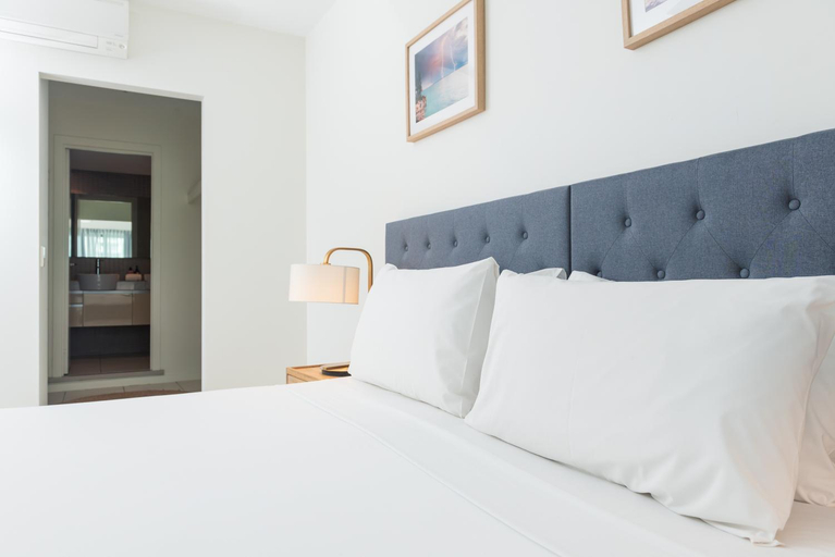 Others 5, Darwin Harbour Suites, Darwin