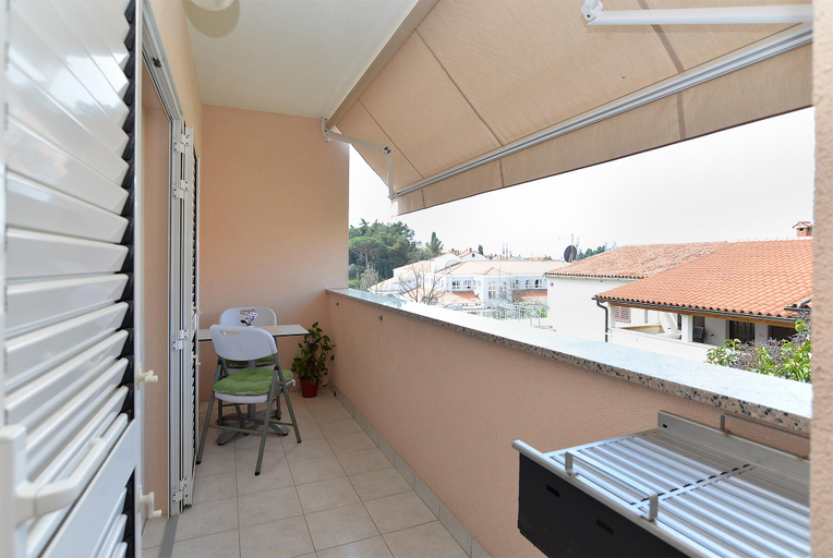 Others 5, Apartment 2074, Poreč