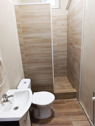 Bathroom 2, LEVNE UBYTOVANI Usti nad Labem, Ústí nad Labem