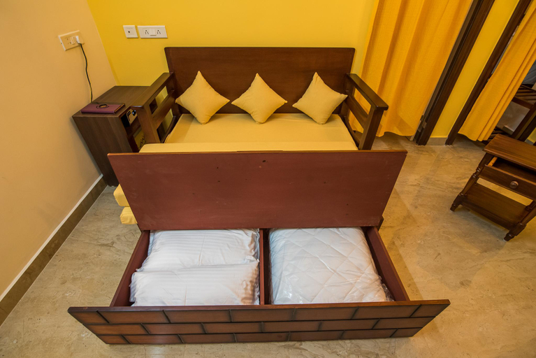 Bedroom, Cheerful 2-bedroom near Auro Beach, Viluppuram