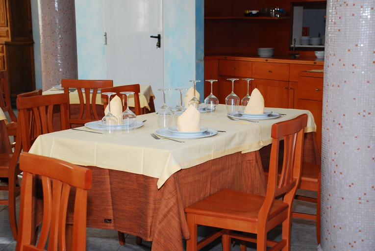Food & Drinks 5, Hotel Jasmine, Cagliari