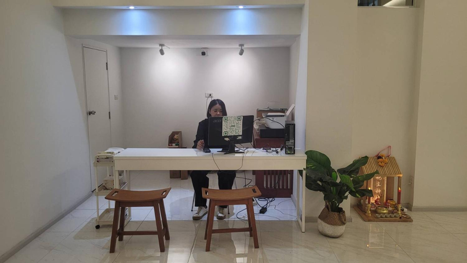 Public Area 3, Squirrel House, Bang Rak