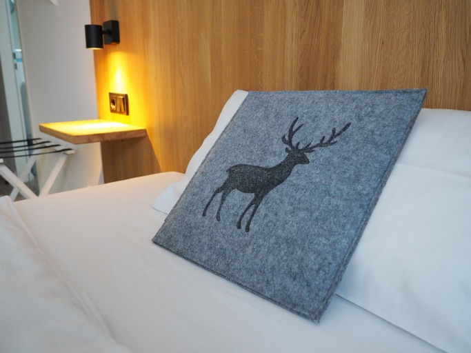 Bedroom, Hotel Neumaier, Wesel