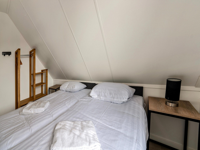 Room 2, Holiday Home Between Rotterdam and Zeeland, Bernisse