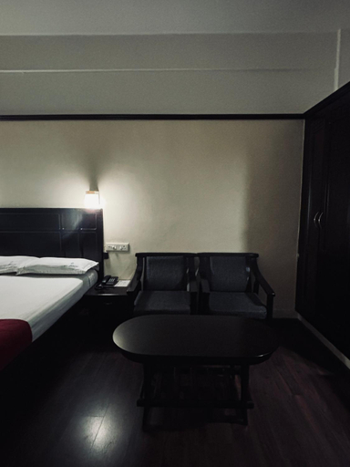 Bedroom 3, Maharani Hotel, Kozhikode
