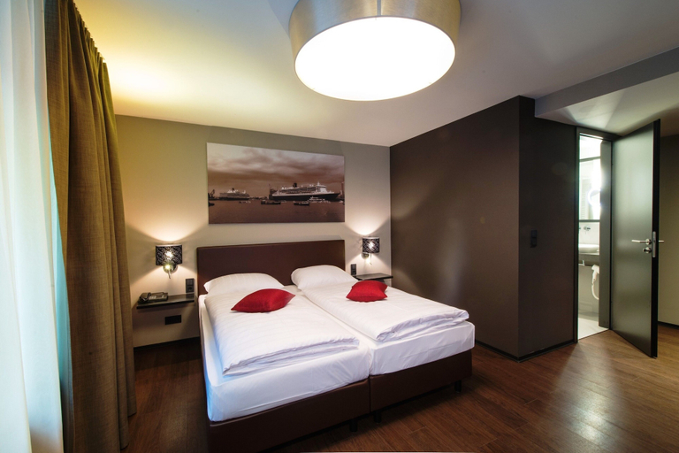 Bedroom 2, Hotel Volksschule, Hamburg
