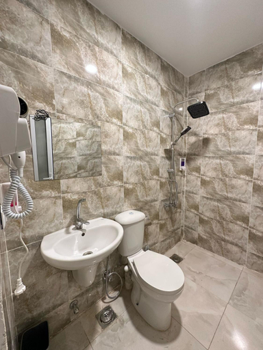 Bathroom 4, Havana Hotel, Qasr an-Nil