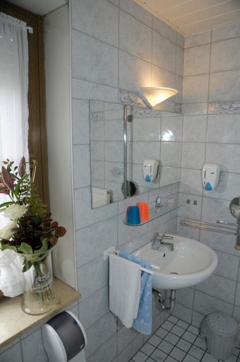Bathroom, Landgasthof Krone, Weißenburg-Gunzenhausen