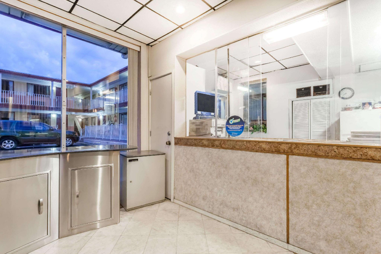Public Area 2, Atlantic Motor Inn, Atlantic