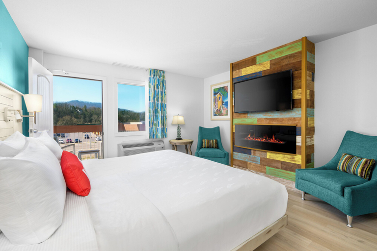 Bedroom 4, Margaritaville Island Inn, Sevier