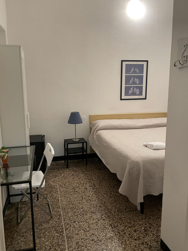 Others 3, Albergo Novecento, Genova