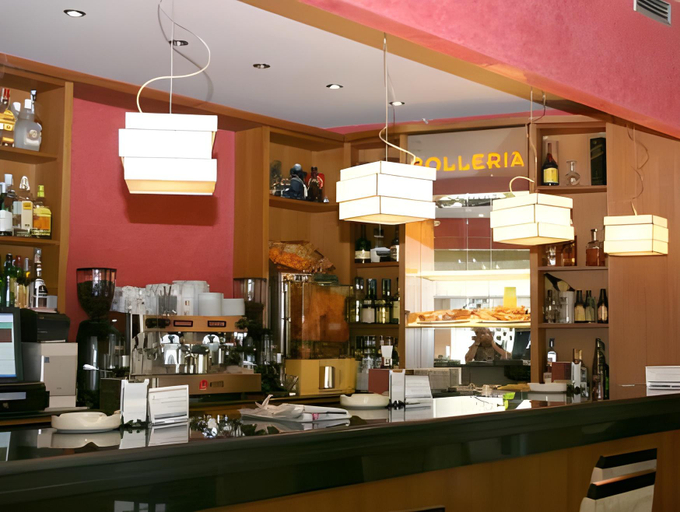 Food & Drinks 5, HHB Pontevedra Confort, Pontevedra