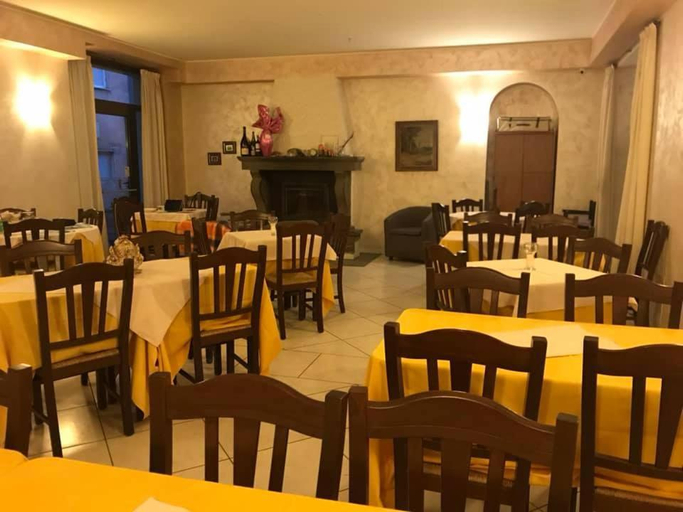 Others 5, Hotel ristorante Due Platani, Lecco