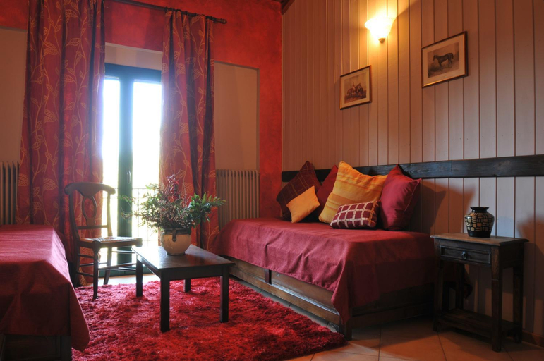 Bedroom 2, Aphrodite's Inn Kalavrita, West Greece