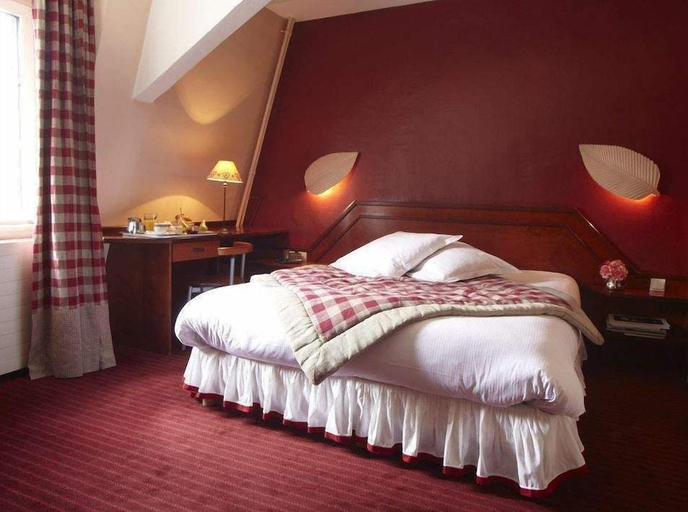 Bedroom 3, Hotel Suisse, Bas-Rhin