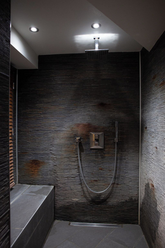 Bathroom 5, Dijon La Belle Adresse, Côte-d'Or