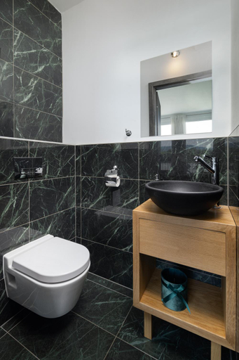 Bathroom 4, Duna P'Art Panzio, Szentendre