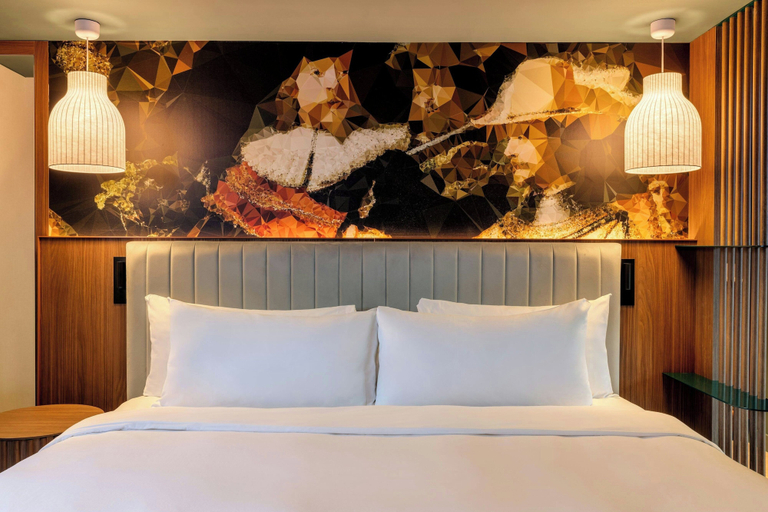 Bedroom 4, Renaissance Amsterdam Hotel, Amsterdam