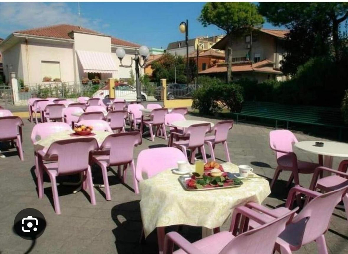 Others 5, hotel adriatico, Rimini