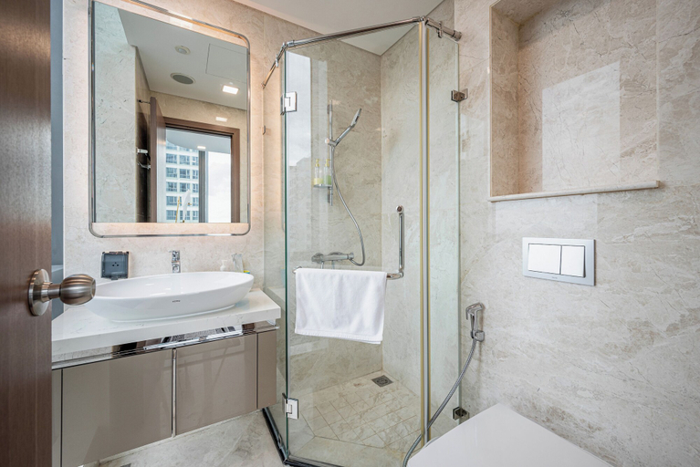 Bathroom 5, Luxstay The Masteri Thao Dien Residence, District 2