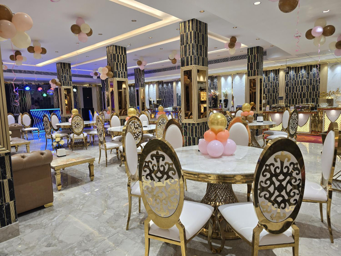 Food & Drinks 4, Rosewood Grand, Faridabad