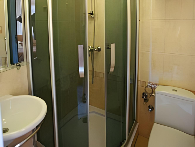 Bathroom 4, Hotel Polonia, Rzeszów City