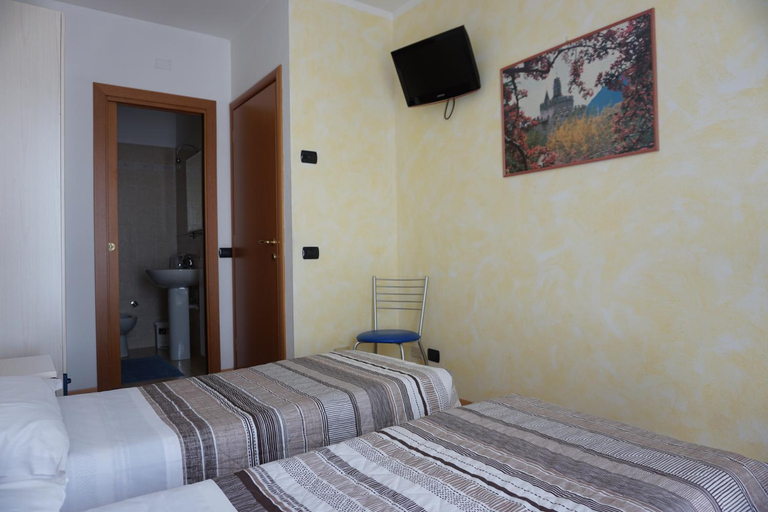 Bedroom 2, B&B La Villetta, Brescia