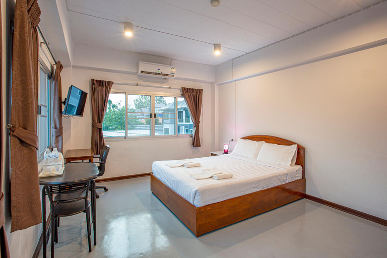 Bedroom 2, Kanyanat Boutique Hotel, Muang Lampang
