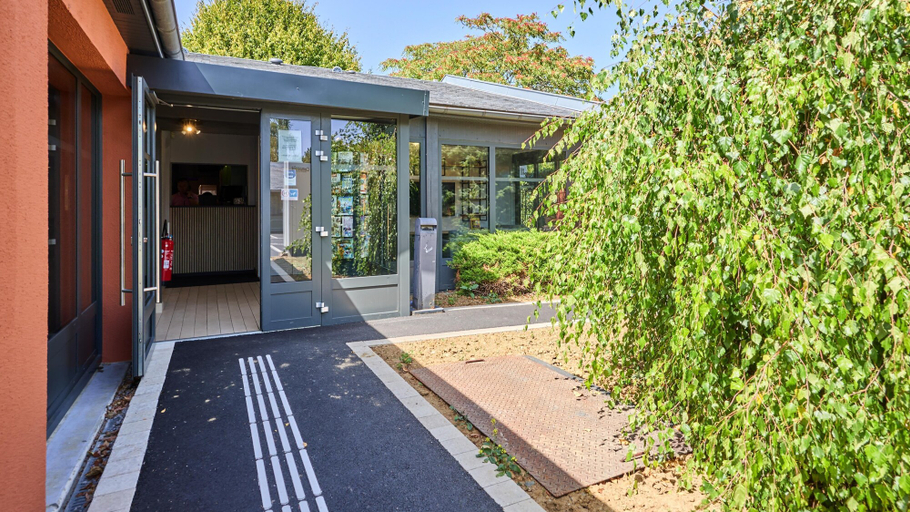 Exterior & Views 2, Campanile NATURE - Alençon, Orne