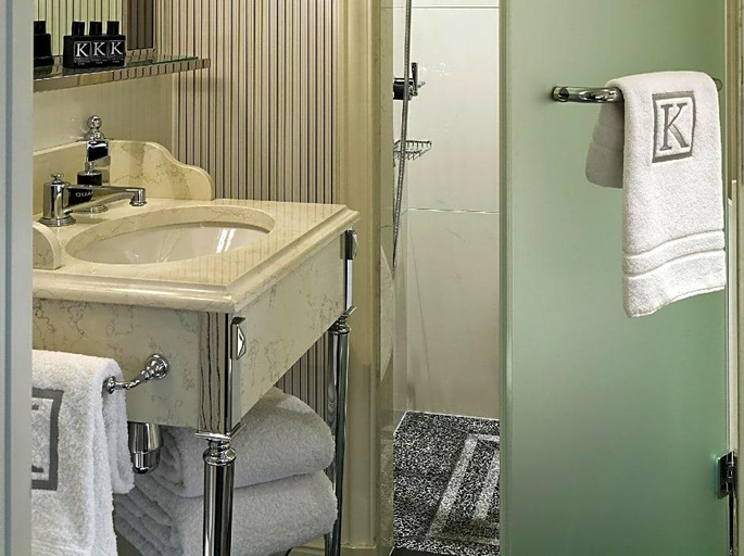 Bathroom 5, Hotel Keppler, Paris