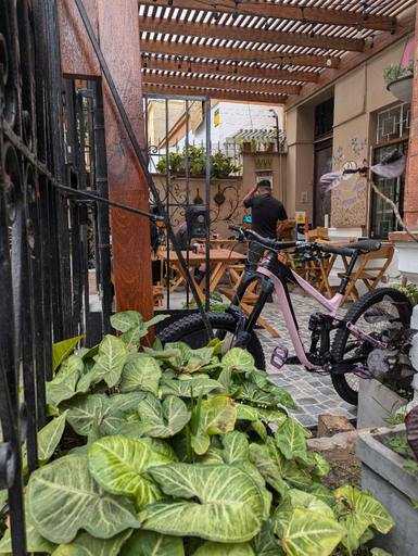 Others 4, Hospedaje A Verde, Lima
