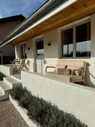 4, Maison au bord de l'eau Les Roches, Jura