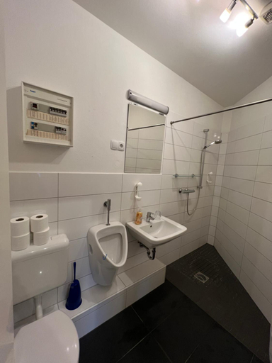 Bathroom 3, Bett4-you Pinneberg - Prisdorf, Pinneberg