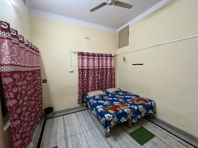 Bedroom 2, Vishwa Deva Homestay, Varanasi