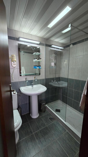 Bathroom 3, Royal View Villa
