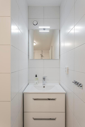 Bathroom 2, Hotell MAVI, Höganäs