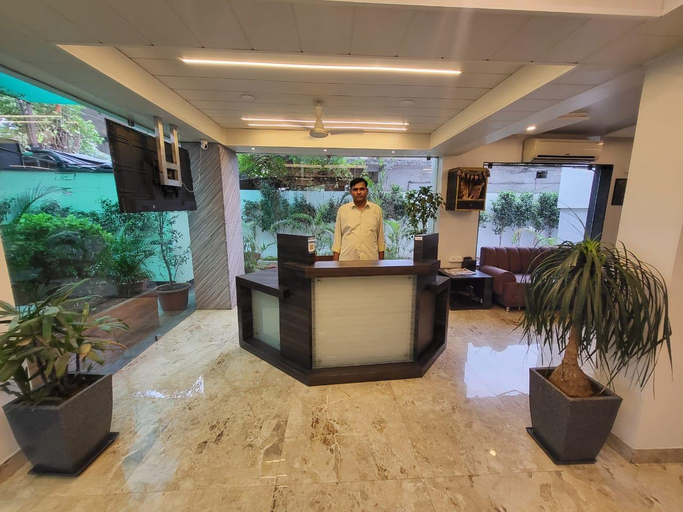 Entrance 2, Hotel Nirvana Residency, Nagpur