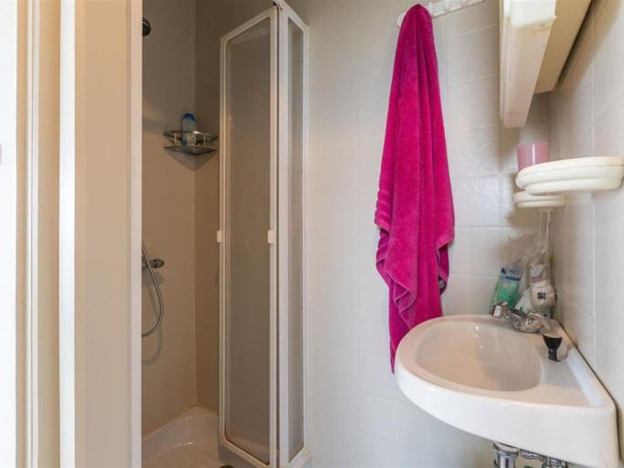 Bathroom 2, Studio Apartment in Seaside with Panoramic Views, West-Vlaanderen