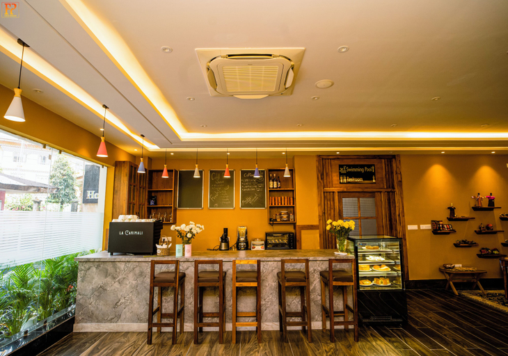 Food & Drinks 4, Hotel Khamsum, Phuentsholing