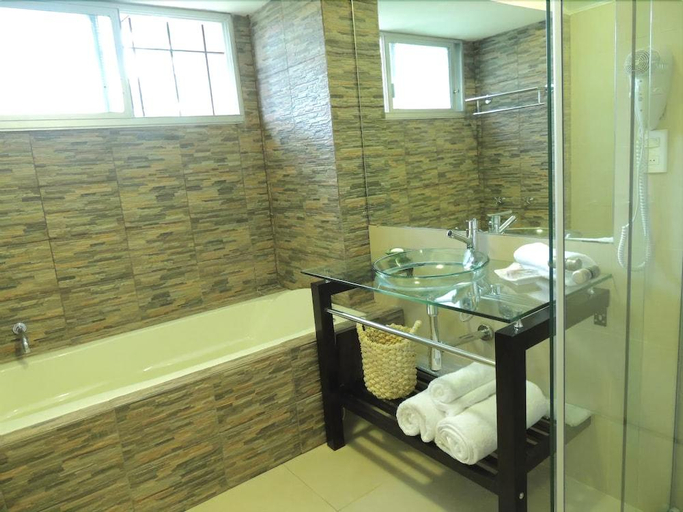 Bathroom 5, Petit Chateau Hotel Boutique, n.a351