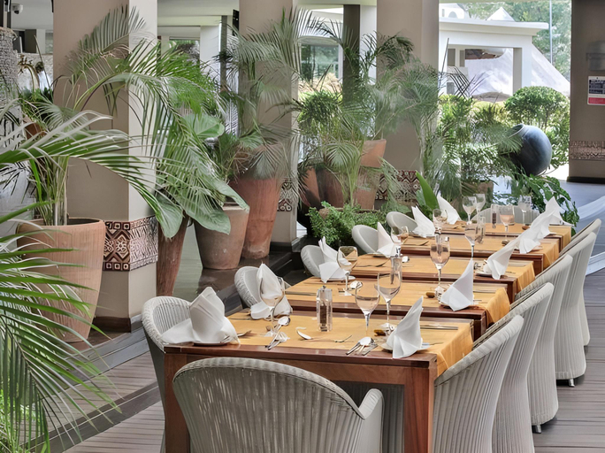 Food & Drinks 5, The Royal Senchi Hotel and Resort, Asuogyaman