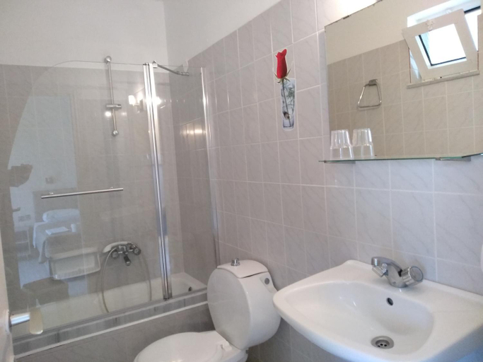 Bathroom 4, Leonidas Hotel & Studios, South Aegean