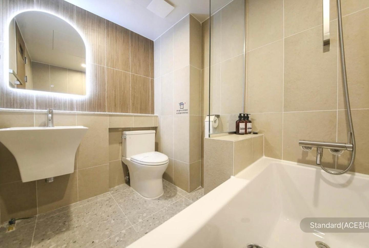 Bathroom 5, Hotel Laglas Asan Branch, Asan
