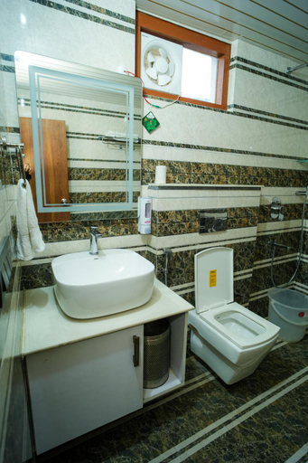 Bathroom 3, Monal meadows, Nainital