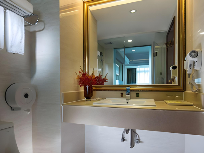 Bathroom 3, Vienna Hotel Shenzhen Ba Gua Road Banch, Shenzhen