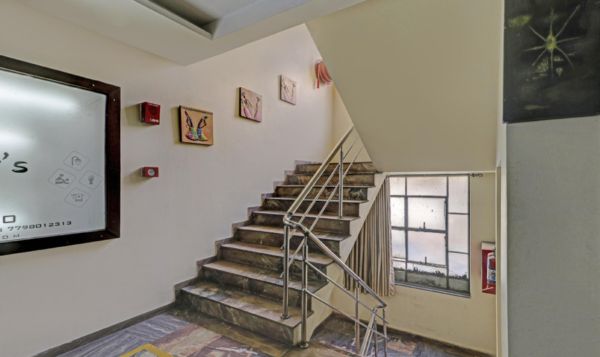 Public Area 3, Loharkar Hotel, Nagpur