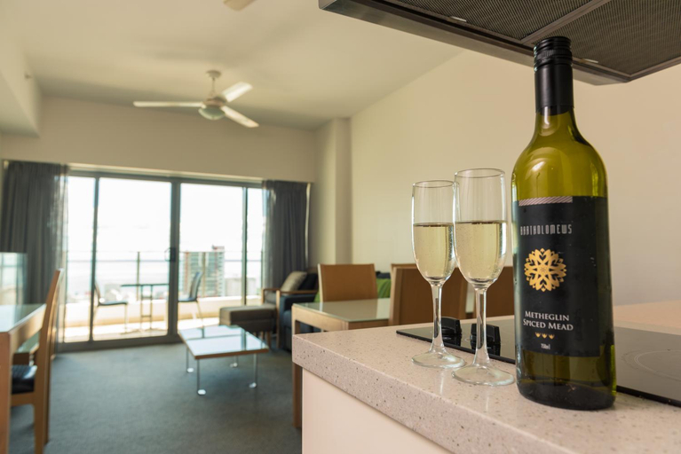 Food & Drinks 5, Darwin Harbour Suites, Darwin