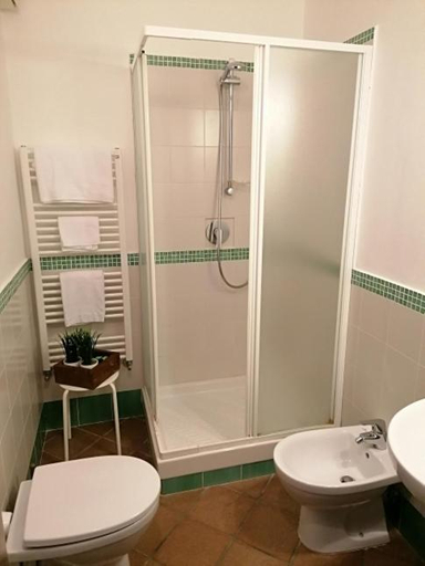 Bathroom 2, Villa Teresa, Napoli